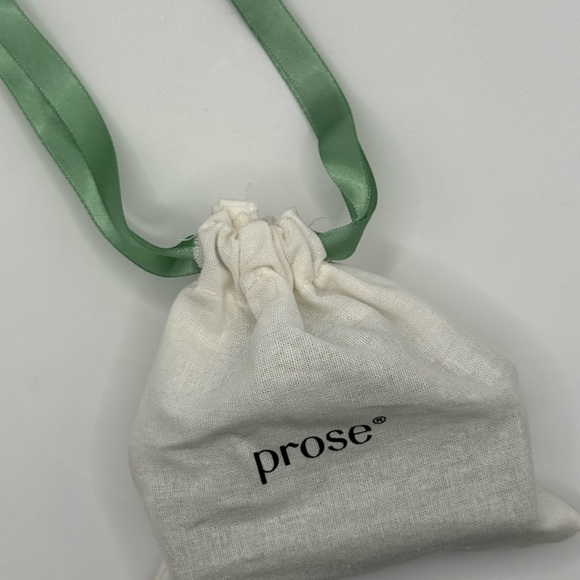 Prose Matte Green Hair Claw Clip - Picture 6 of 6